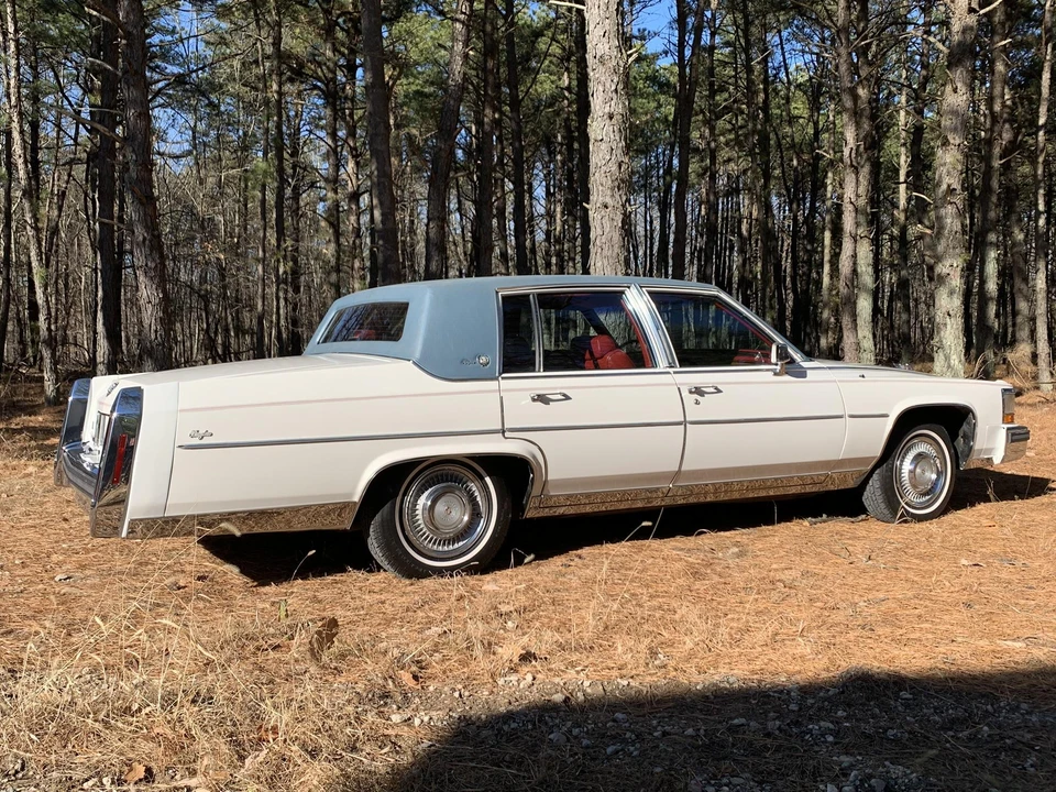 1987 Cadillac Brougham - Image 8 of 31