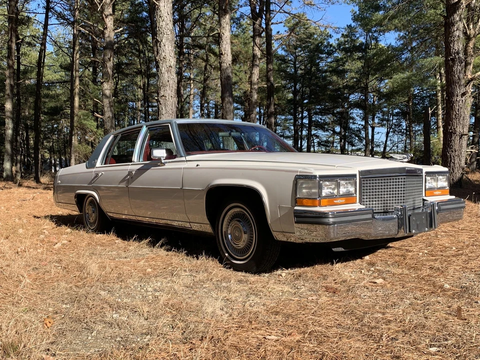1987 Cadillac Brougham - Image 3 of 31