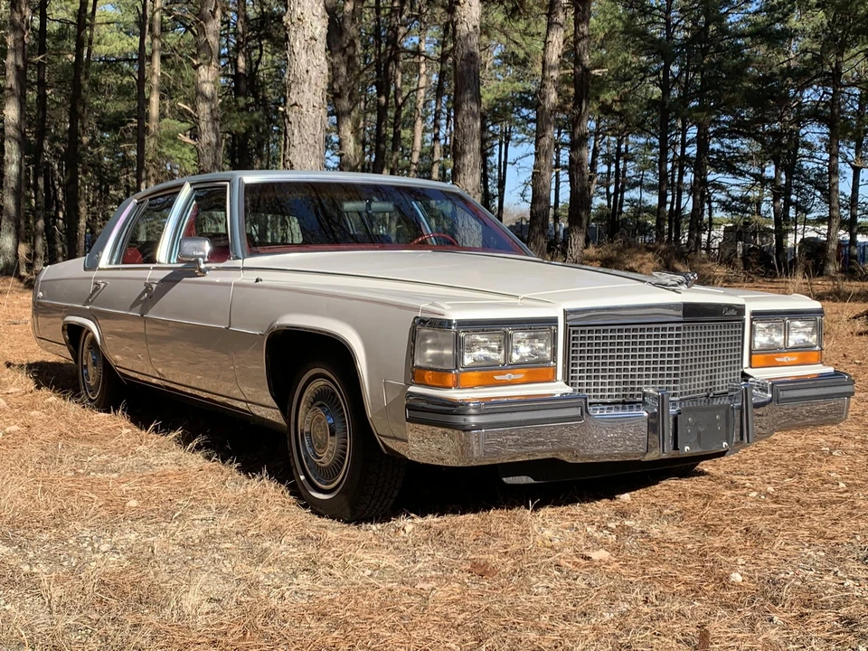 1987 Cadillac Brougham - Image 7 of 31