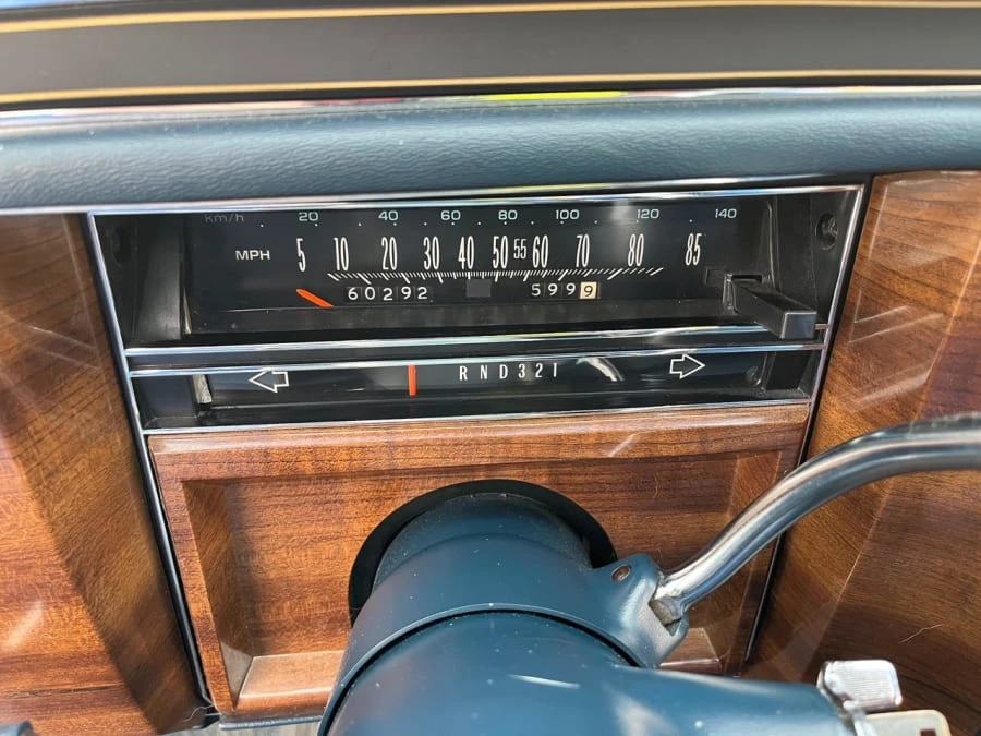 1987 Cadillac Brougham - Image 22 of 31