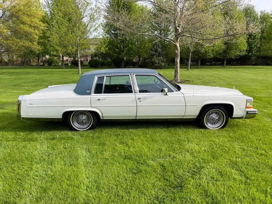 1987 Cadillac Brougham - Image 2 of 31