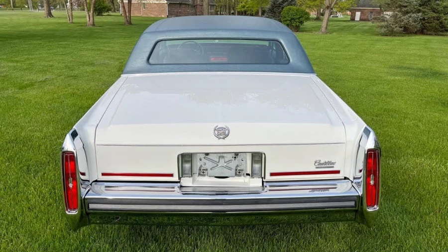 1987 Cadillac Brougham - Image 11 of 31