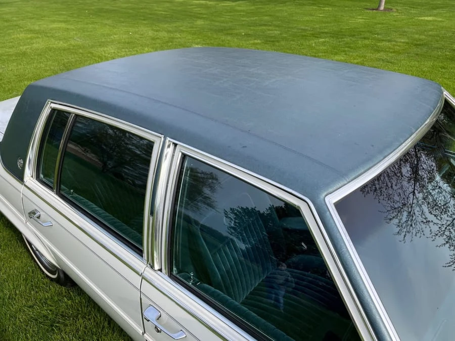 1987 Cadillac Brougham - Image 17 of 31