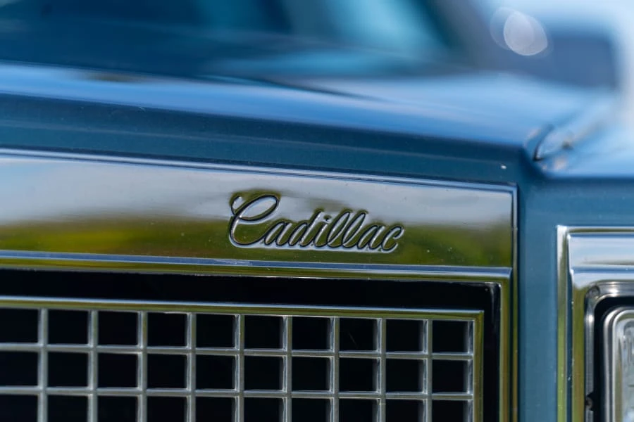 1987 Cadillac Brougham - Image 7 of 23