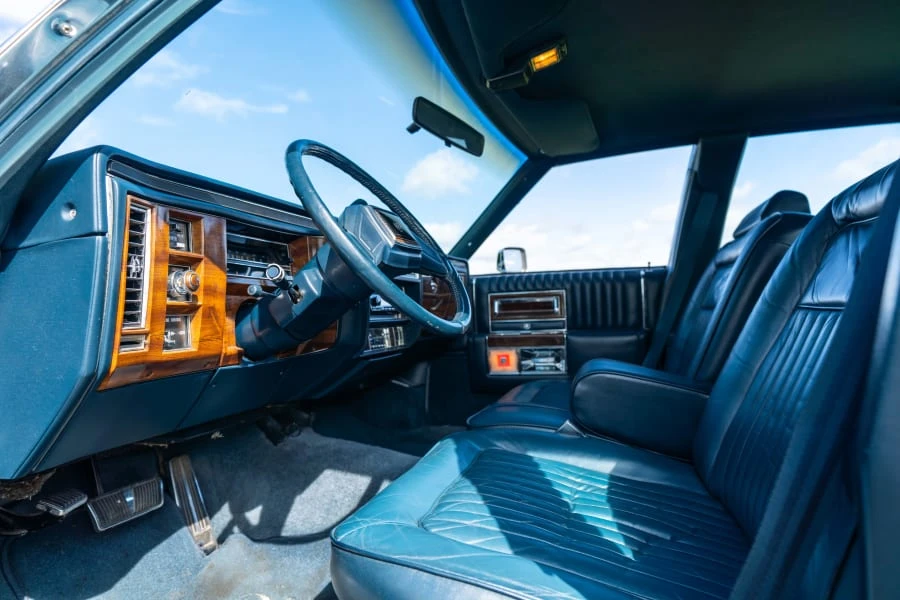 1987 Cadillac Brougham - Image 15 of 23