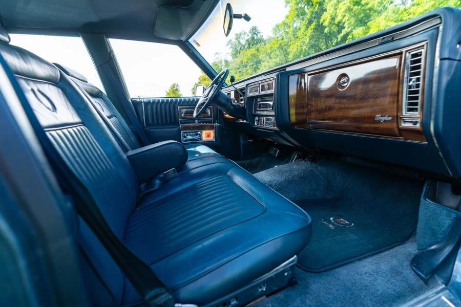 1987 Cadillac Brougham - Image 19 of 23