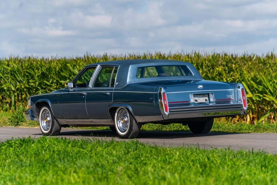 1987 Cadillac Brougham - Image 10 of 23