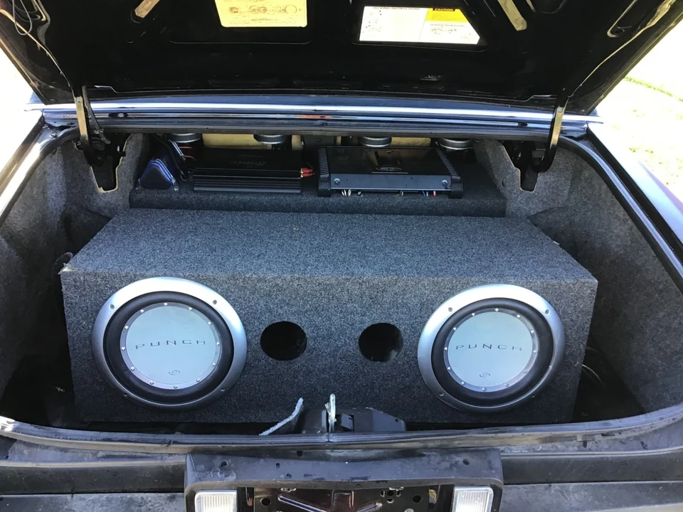 1987 Cadillac Brougham - Image 10 of 21