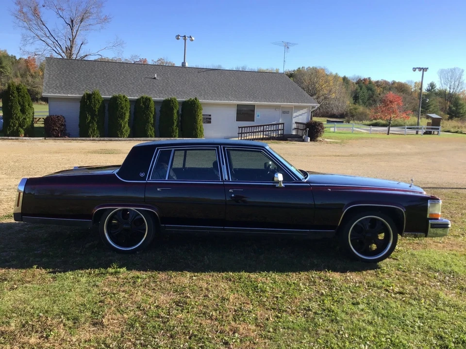 1987 Cadillac Brougham - Image 8 of 21
