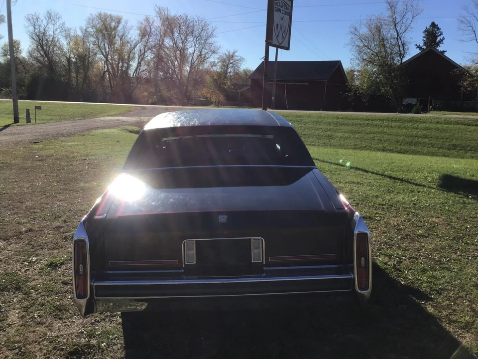 1987 Cadillac Brougham - Image 7 of 21