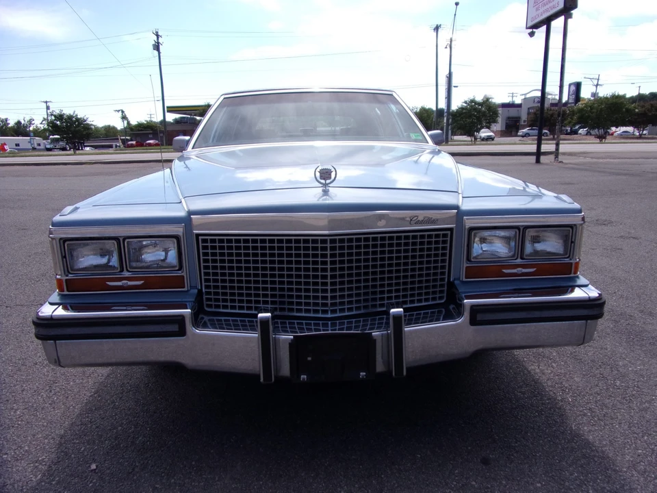 1987 Cadillac Brougham - Image 5 of 31
