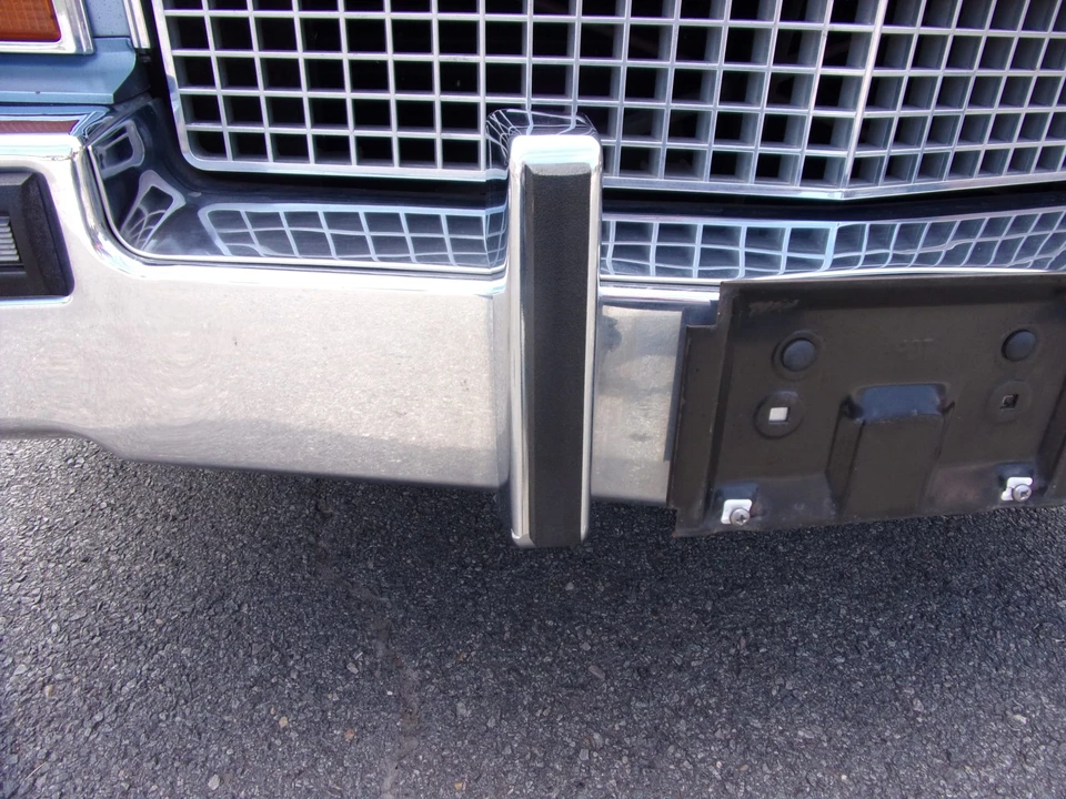 1987 Cadillac Brougham - Image 20 of 31