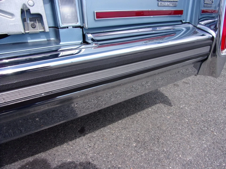 1987 Cadillac Brougham - Image 28 of 31