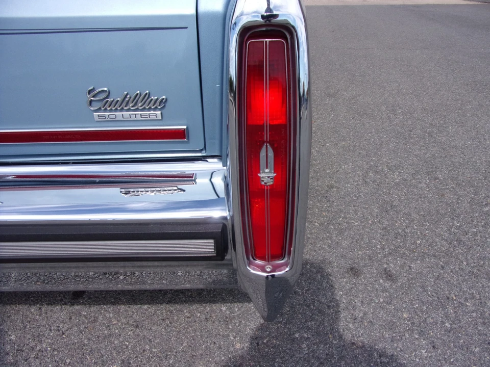 1987 Cadillac Brougham - Image 31 of 31