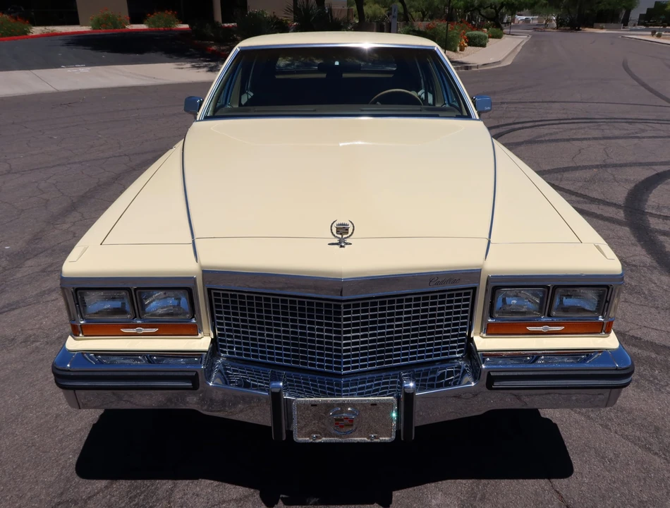 1987 Cadillac Brougham - Image 4 of 31