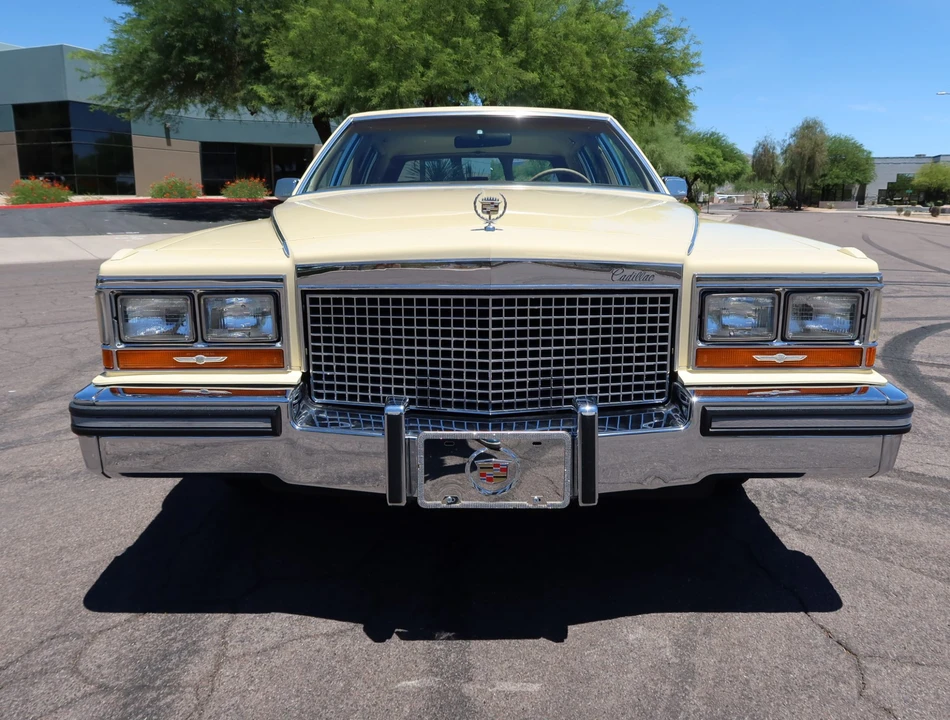 1987 Cadillac Brougham - Image 3 of 31