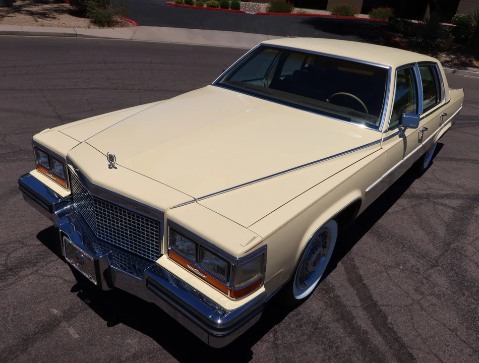 1987 Cadillac Brougham - Image 6 of 31