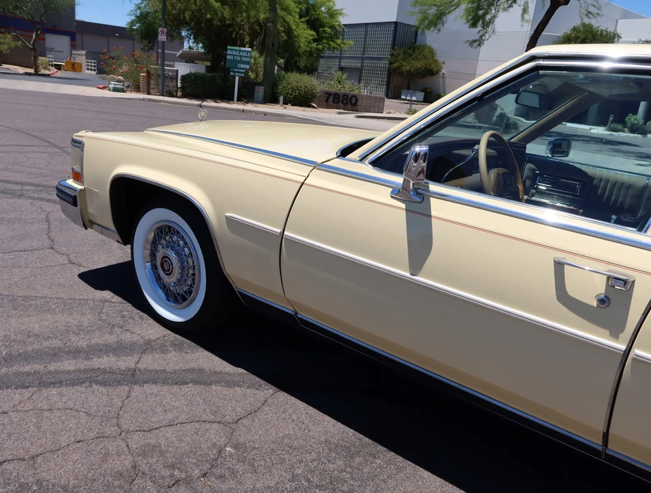 1987 Cadillac Brougham - Image 27 of 31