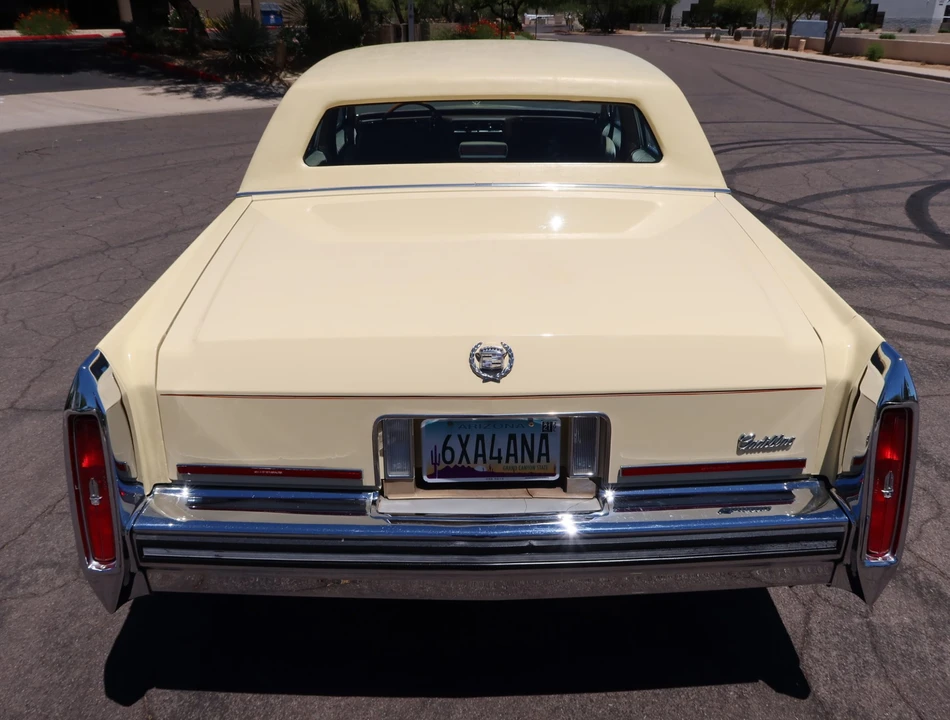 1987 Cadillac Brougham - Image 23 of 31
