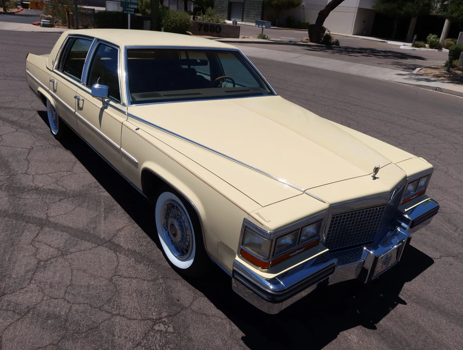 1987 Cadillac Brougham - Image 14 of 31