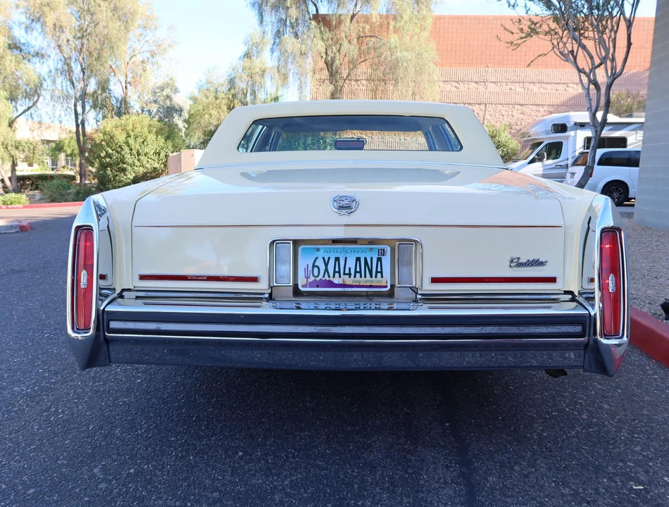 1987 Cadillac Brougham - Image 11 of 31