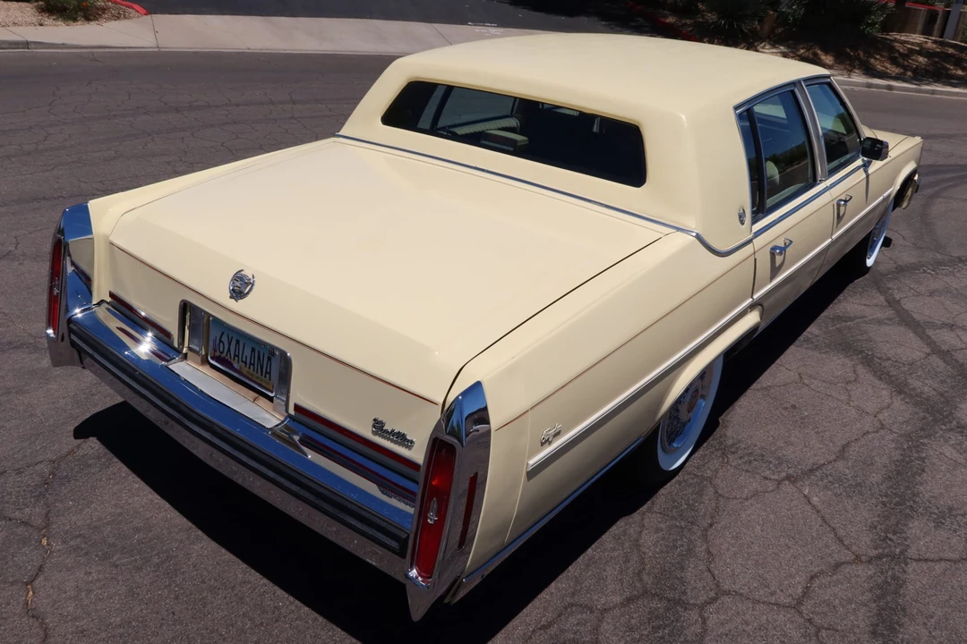 1987 Cadillac Brougham - Image 12 of 31