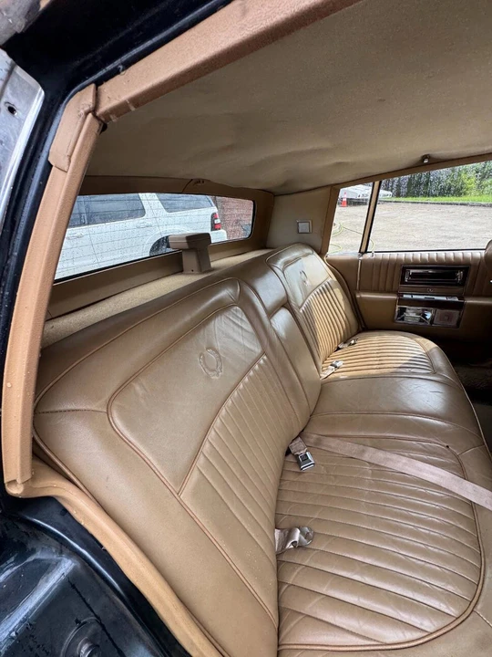 1987 Cadillac Brougham - Image 19 of 31