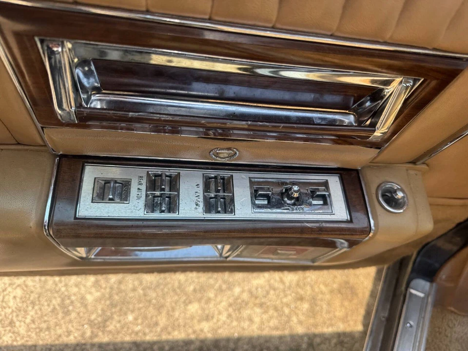 1987 Cadillac Brougham - Image 28 of 31