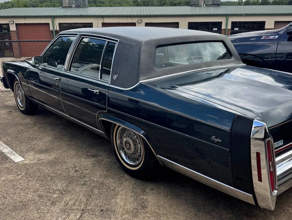 1987 Cadillac Brougham - Image 5 of 31