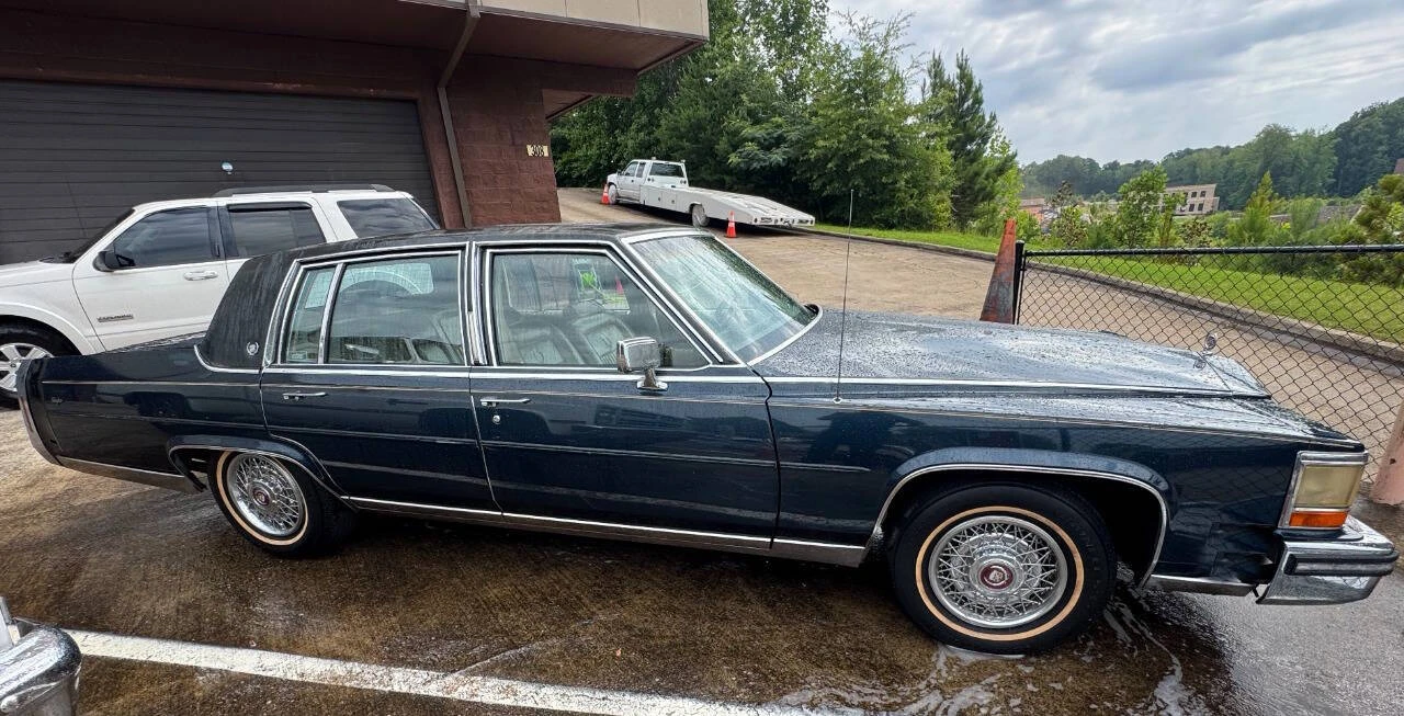 1987 Cadillac Brougham - Image 9 of 31