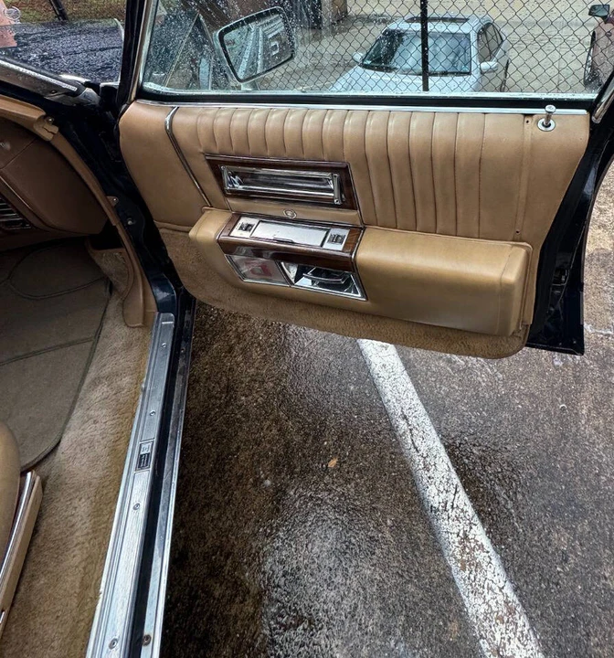1987 Cadillac Brougham - Image 12 of 31