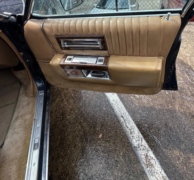 1987 Cadillac Brougham - Image 16 of 31