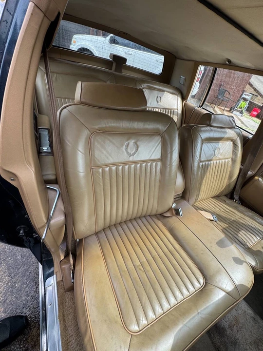 1987 Cadillac Brougham - Image 18 of 31