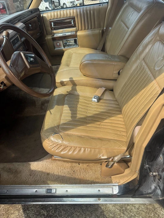 1987 Cadillac Brougham - Image 29 of 31