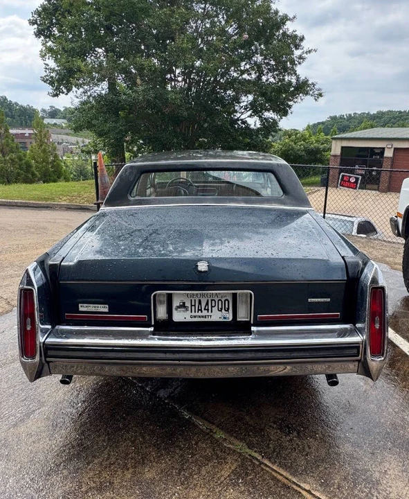 1987 Cadillac Brougham - Image 6 of 31