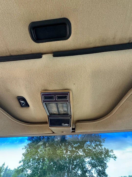 1987 Cadillac Brougham - Image 27 of 31