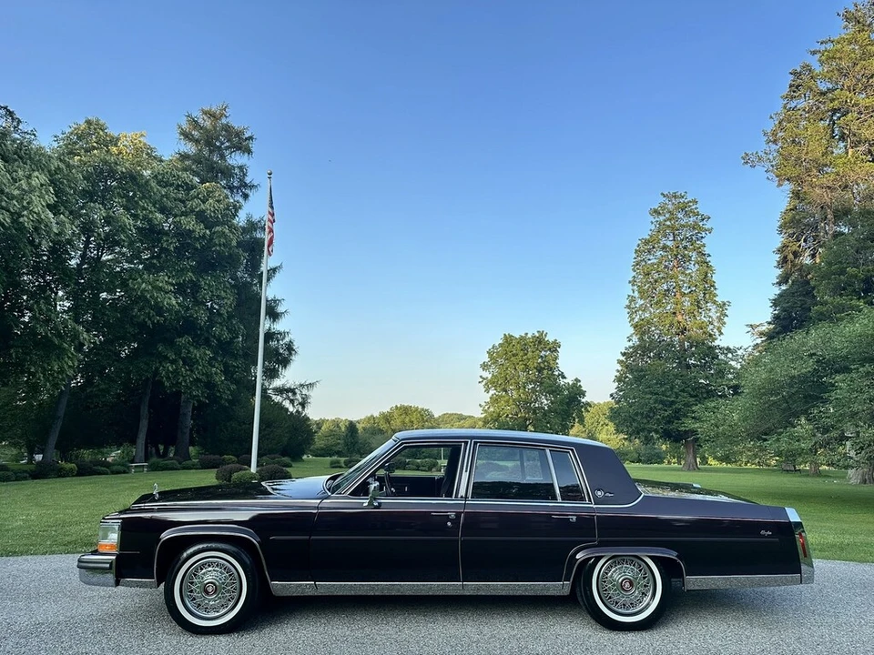 1987 Cadillac Brougham - Image 4 of 17
