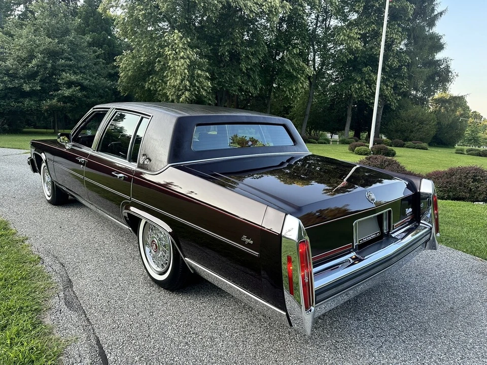 1987 Cadillac Brougham - Image 5 of 17