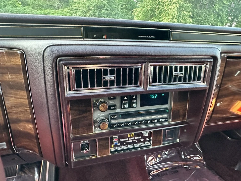 1987 Cadillac Brougham - Image 13 of 17
