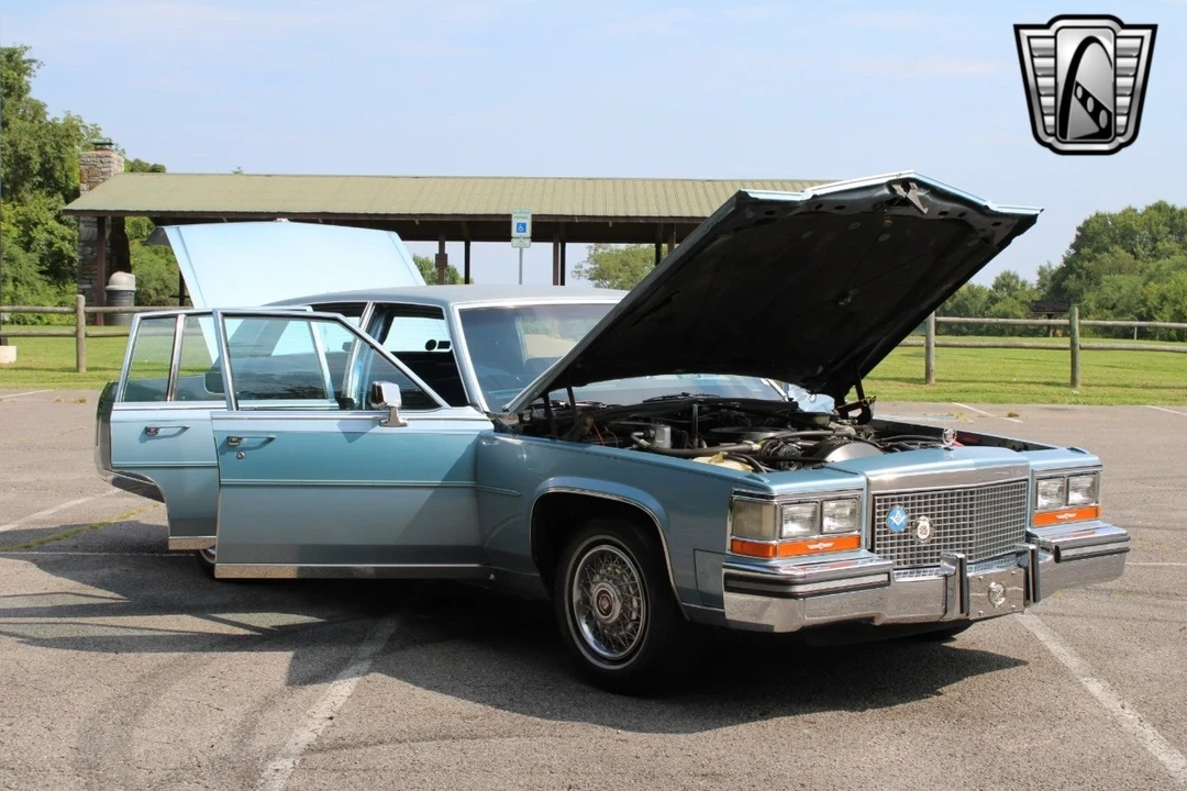 1987 Cadillac Brougham - Image 11 of 12