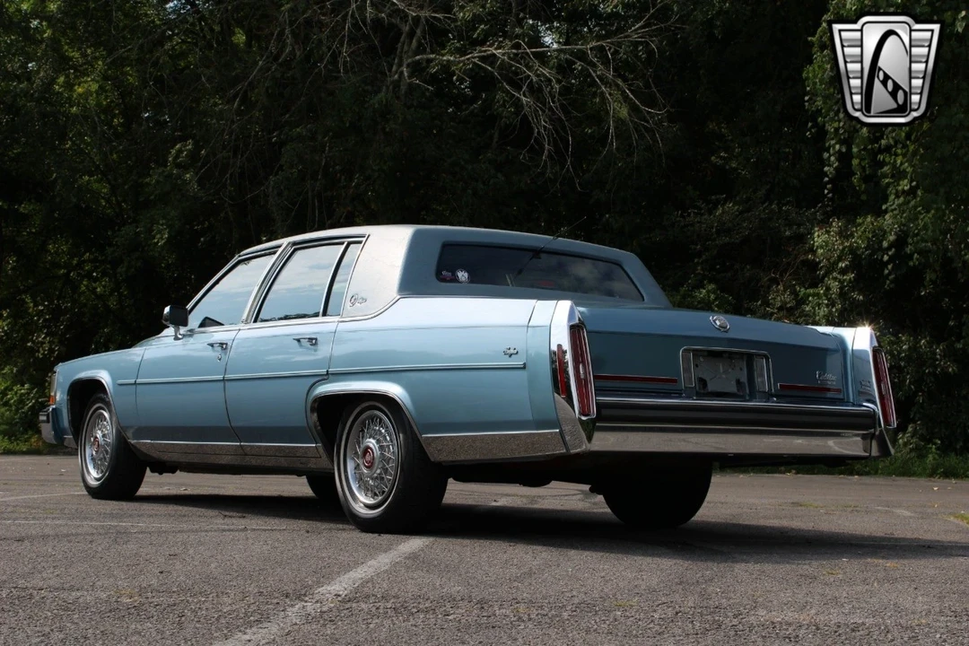1987 Cadillac Brougham - Image 4 of 12