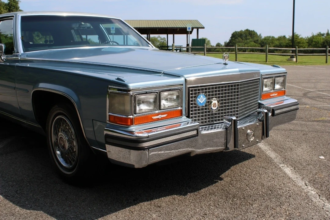 1987 Cadillac Brougham - Image 14 of 21