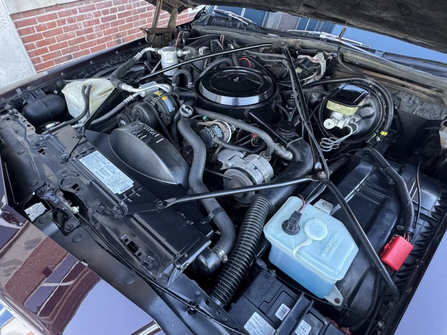 1987 Cadillac Brougham - Image 10 of 11