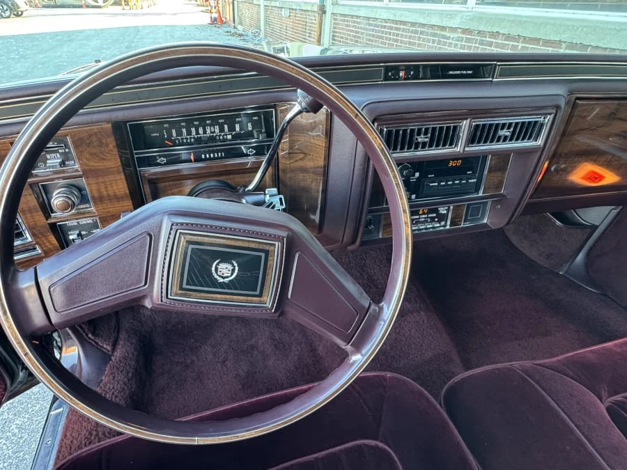 1987 Cadillac Brougham - Image 7 of 11
