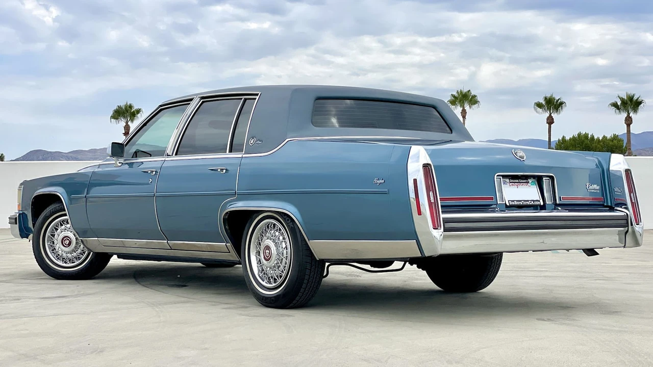 1987 Cadillac Brougham - Image 3 of 25
