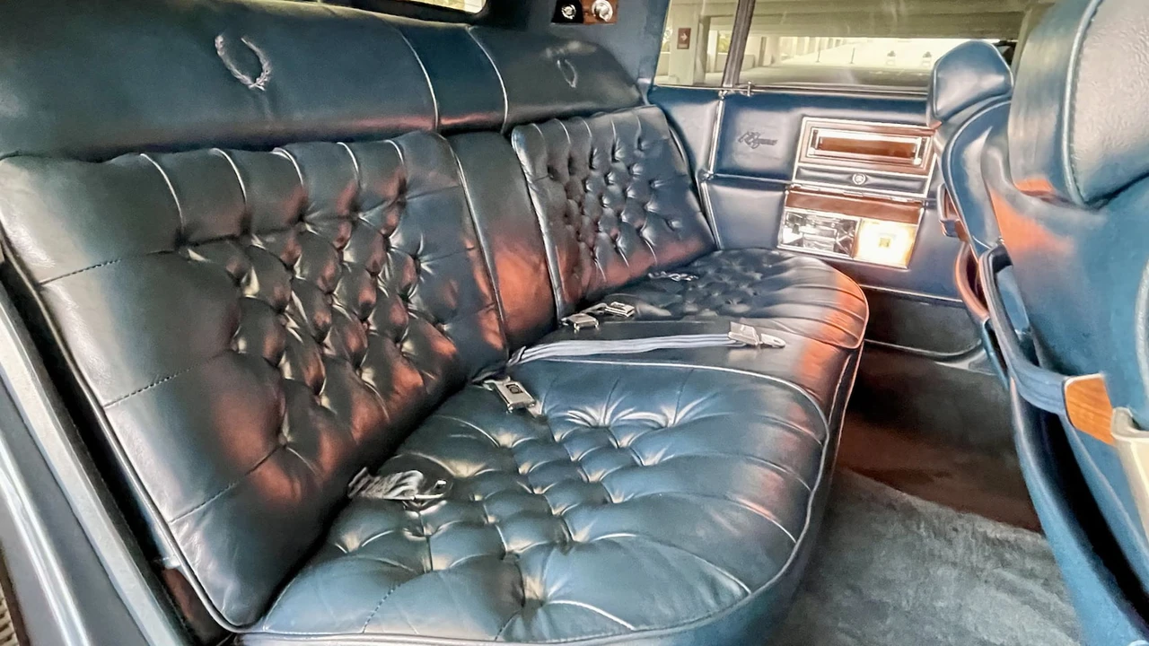1987 Cadillac Brougham - Image 8 of 25