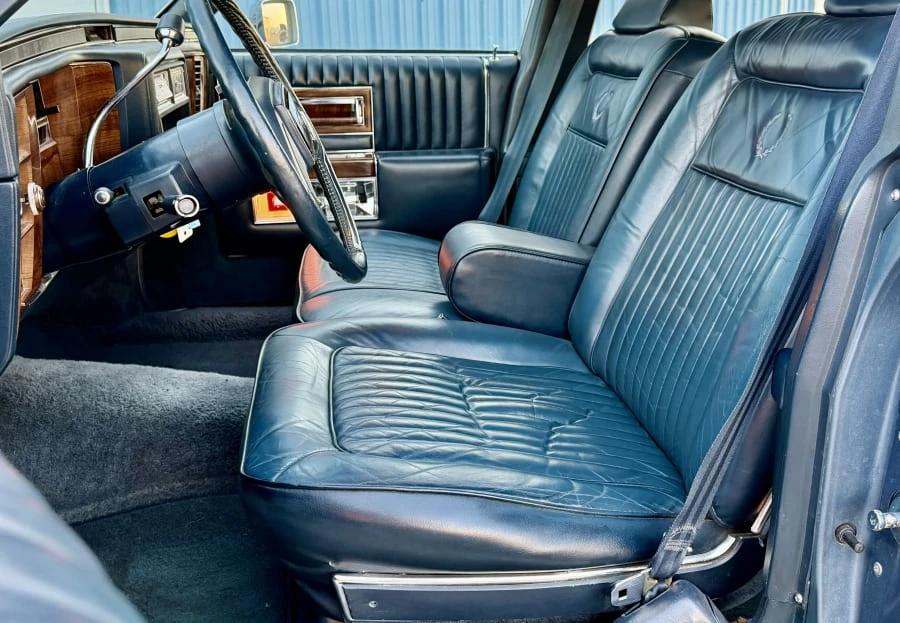 1987 Cadillac Brougham - Image 27 of 31