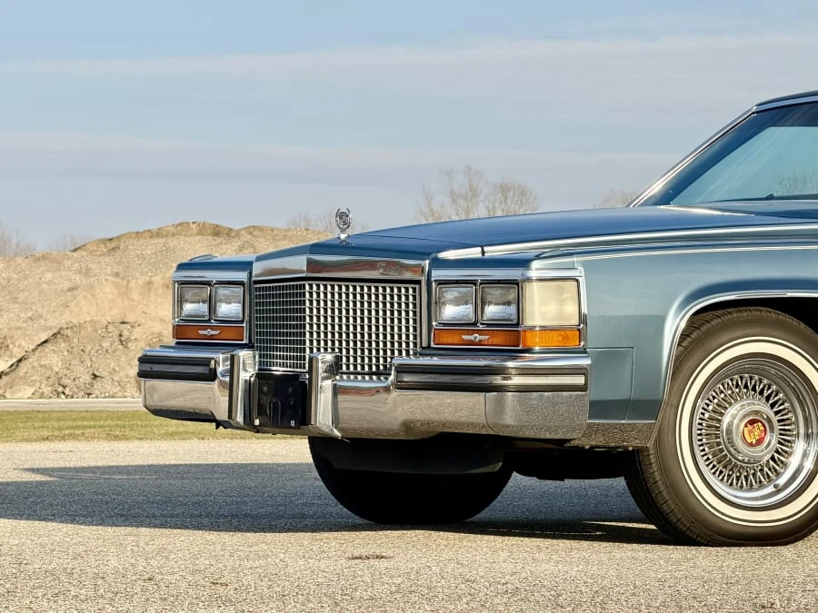 1987 Cadillac Brougham - Image 18 of 31