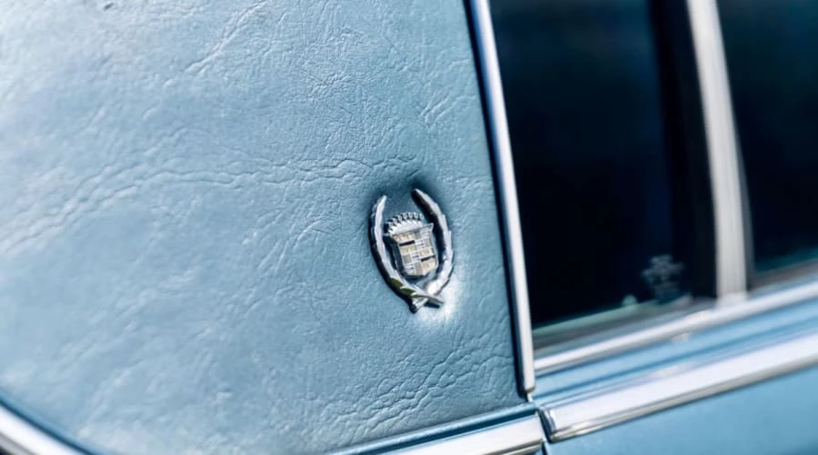 1987 Cadillac Brougham - Image 26 of 31