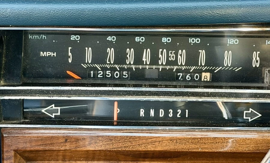 1987 Cadillac Brougham - Image 28 of 31